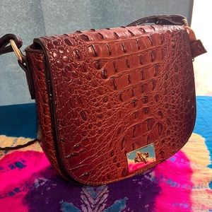 Shoulder strap purse never used.